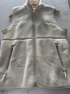 Aritzia Ladies Cream Sherpa Fleece Vest - Lightweight Zip Front